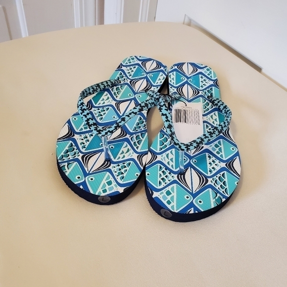 NWT Vera Bradley "Go Fish" Large Flip Flops size Large 9/10 - Picture 1 of 7